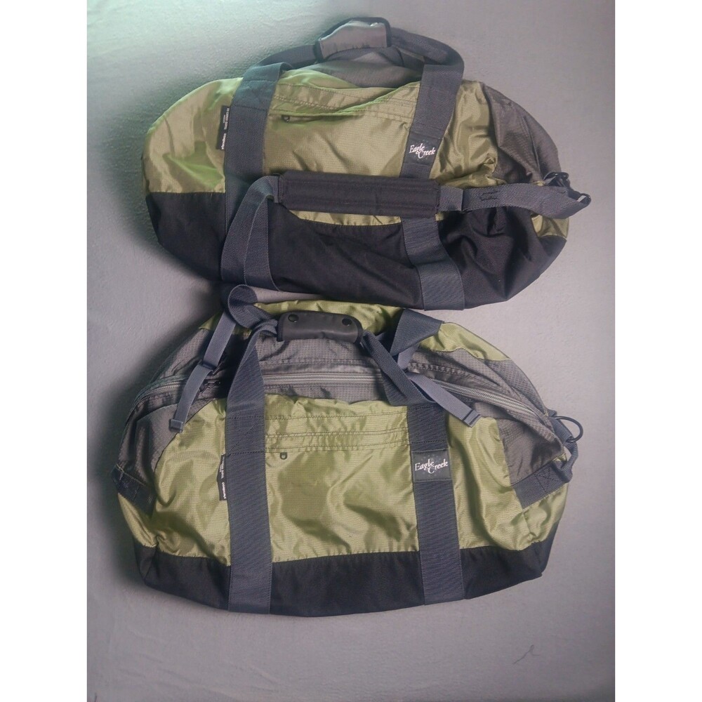 A Pair of Eagle Creek Travel Gear Green ES Cargo Duffel Bags Medium Cordura Read